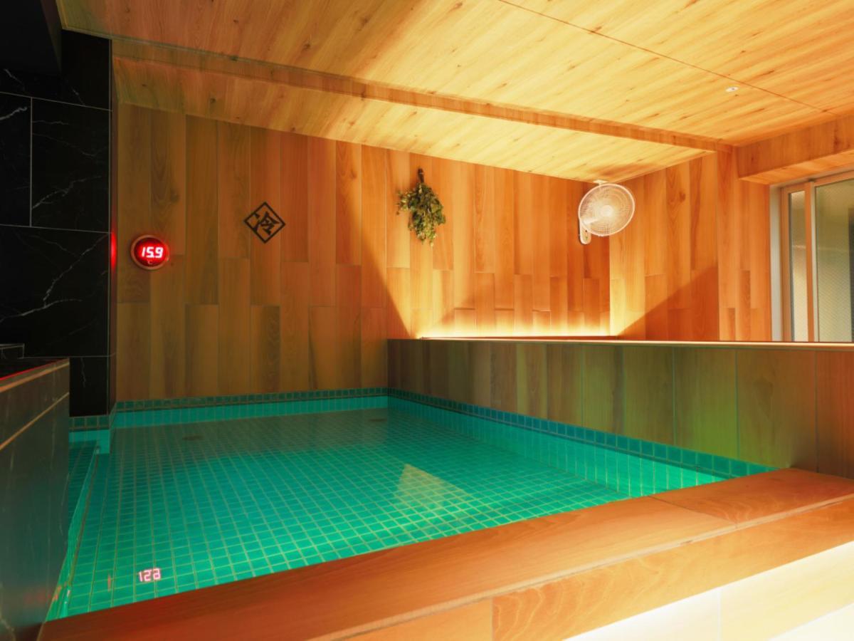 Rembrandt Cabin & Spa Shimbashi - Caters To Men طوكيو المظهر الخارجي الصورة